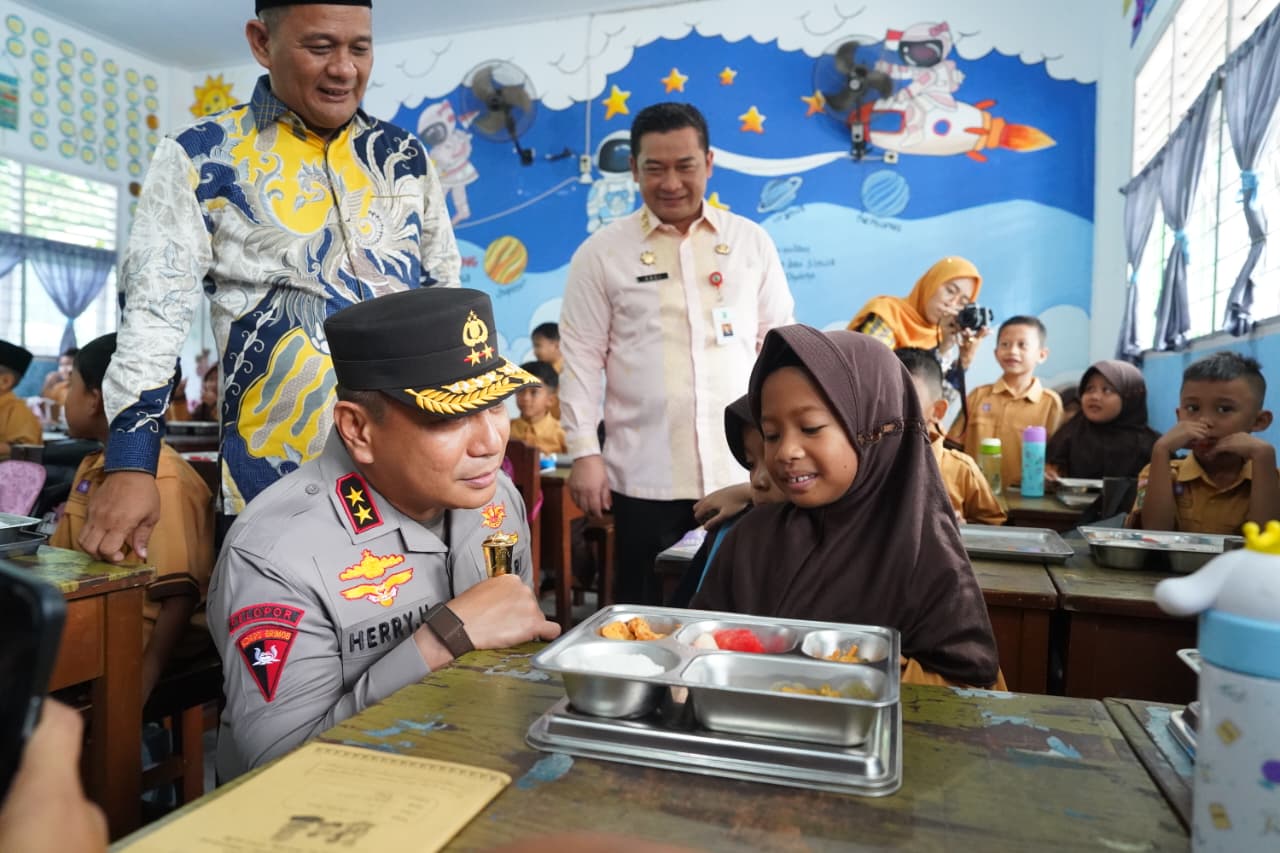 Satu Tahun Program MBG: Polda Riau Target 18 Dapur SPPG, 15 Sudah Operasi