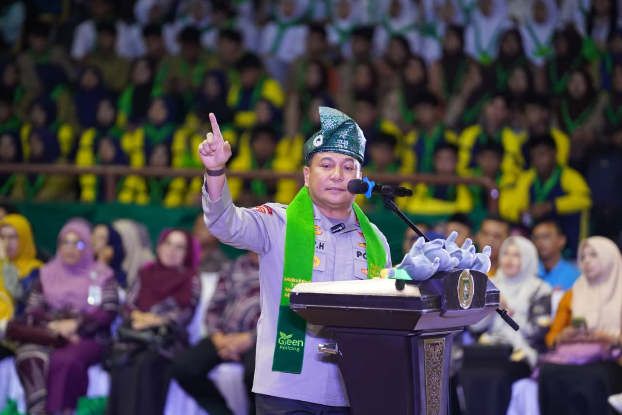 Kapolda Riau Ajak Generasi Muda Berani Peduli dan Bertanggung Jawab Demi Masa Depan Lingkungan