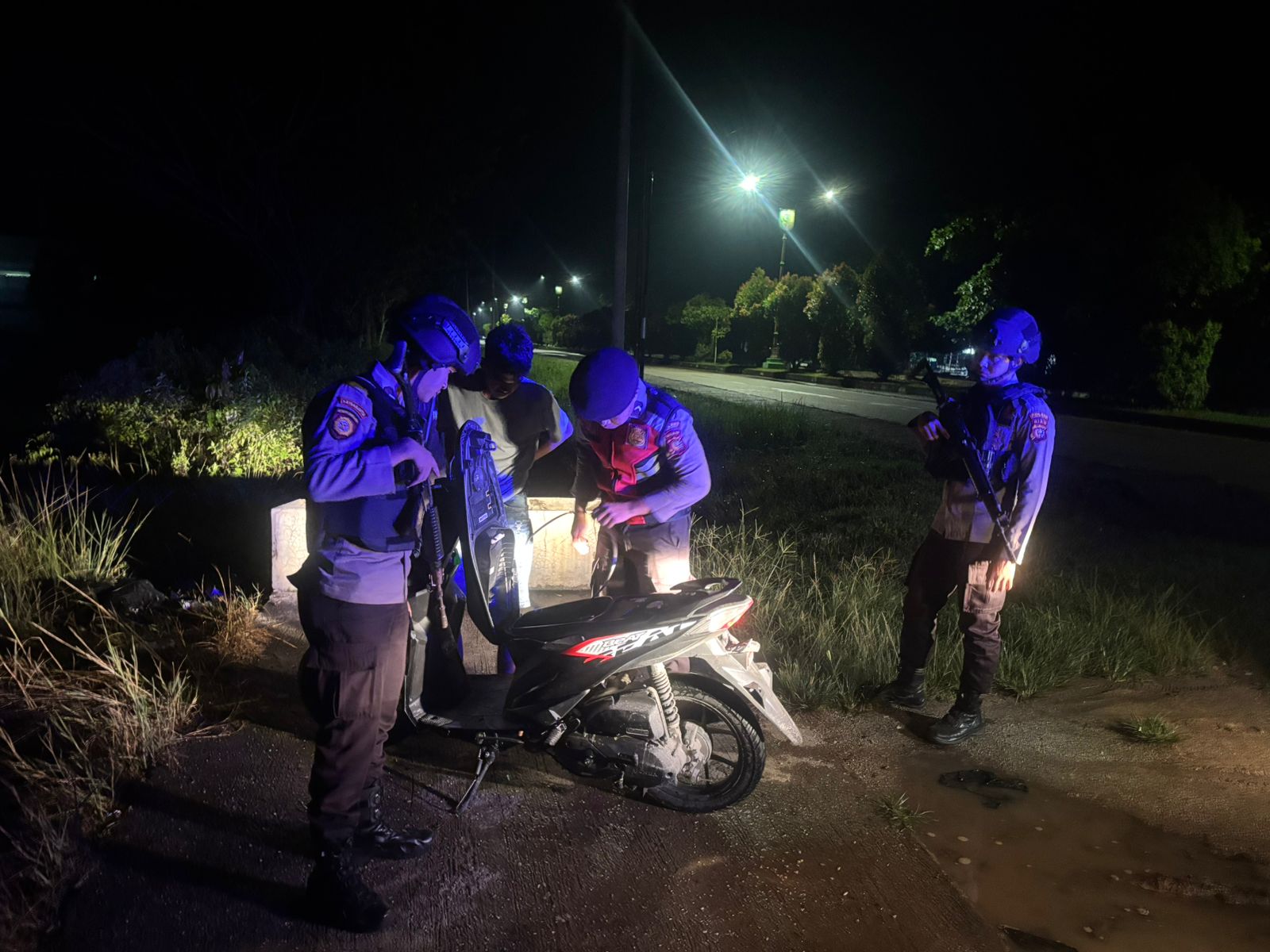 Patroli Tim RAGA Digencarkan, Kapolres Kuansing Pastikan Teluk Kuantan Tetap Aman