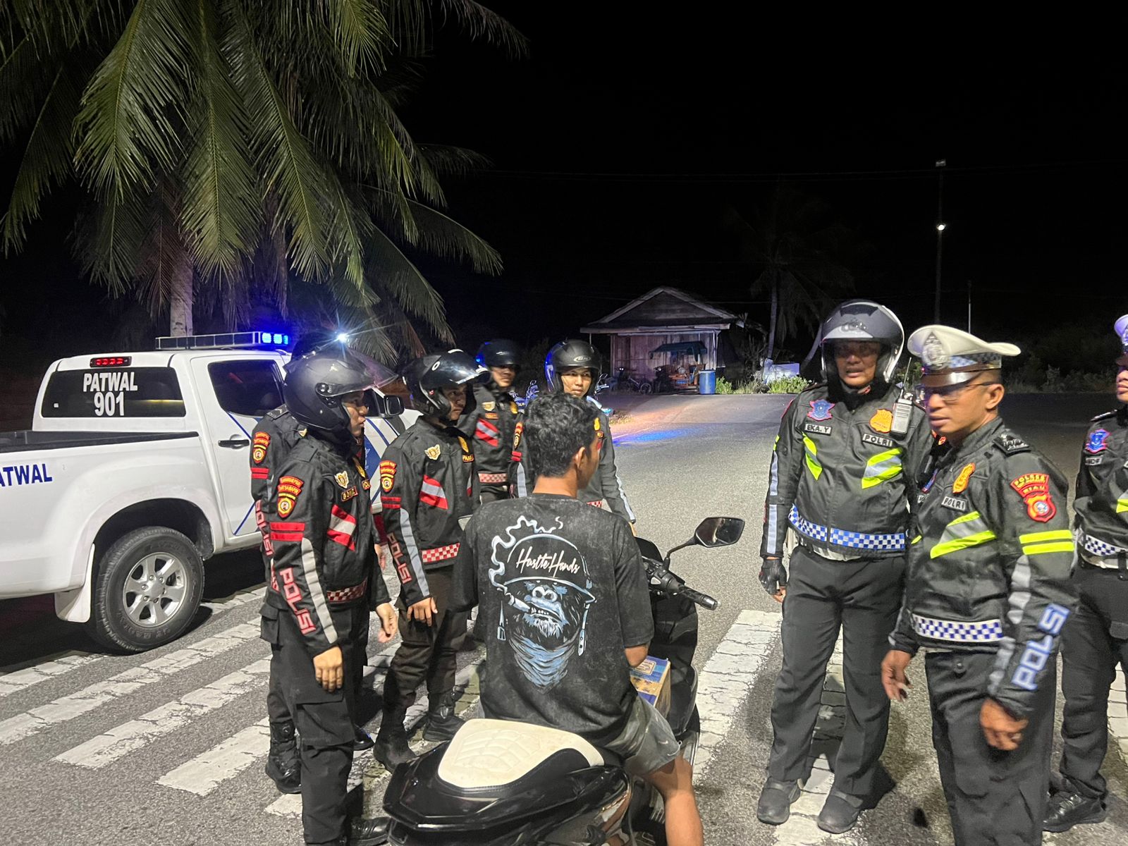 Polres Kepulauan Meranti Gelar Patroli Skala Besar Antisipasi C3, Jaga Keamanan Selatpanjang di Malam Hari