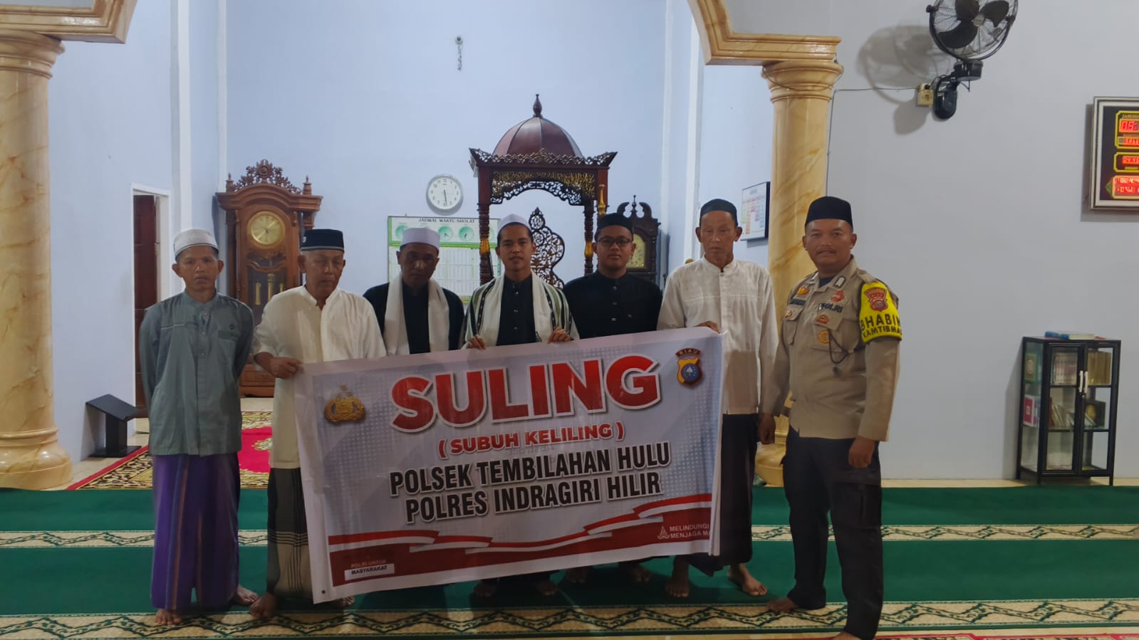 Polisi dan Warga Gelar Sholat Subuh Keliling di Masjid Haqqul Yaqin, Perkuat Silaturahmi dan Kamtibmas