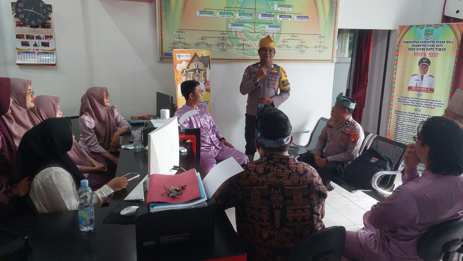 Polsek Ujung Batu Gelar Jumat Curhat, Warga Sampaikan Keluhan Kenakalan Remaja hingga Pencurian