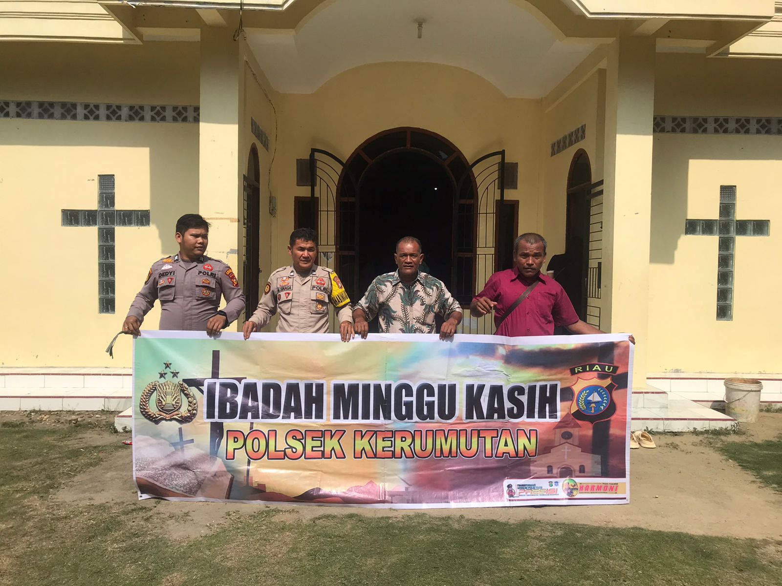 Minggu Kasih di Gereja St. Thomas, Polsek Kerumutan Dorong Keharmonisan Beragama