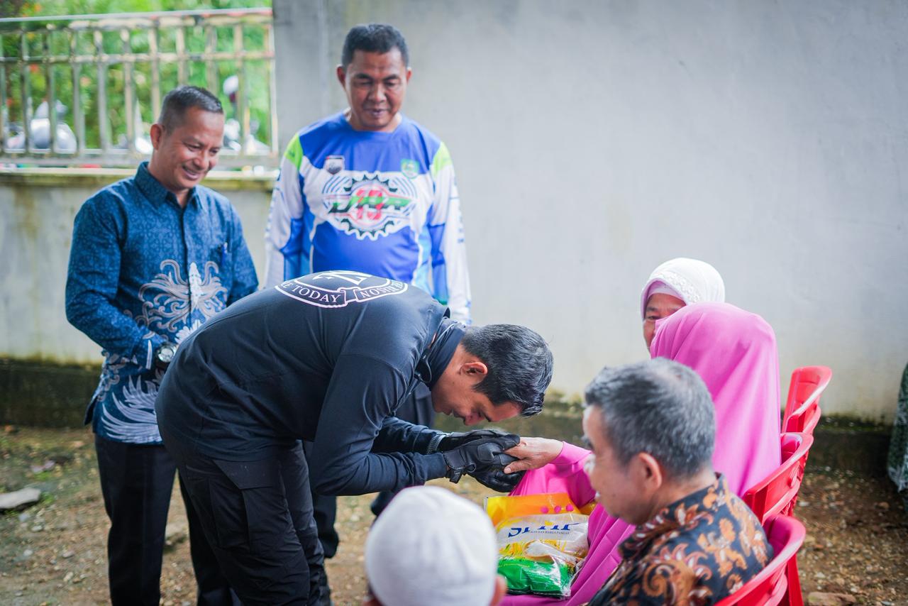 Polres Rokan Hulu Turun Langsung: Bagi Sembako hingga Patroli Karhutla, Pastikan Rambah Zero Hotspot
