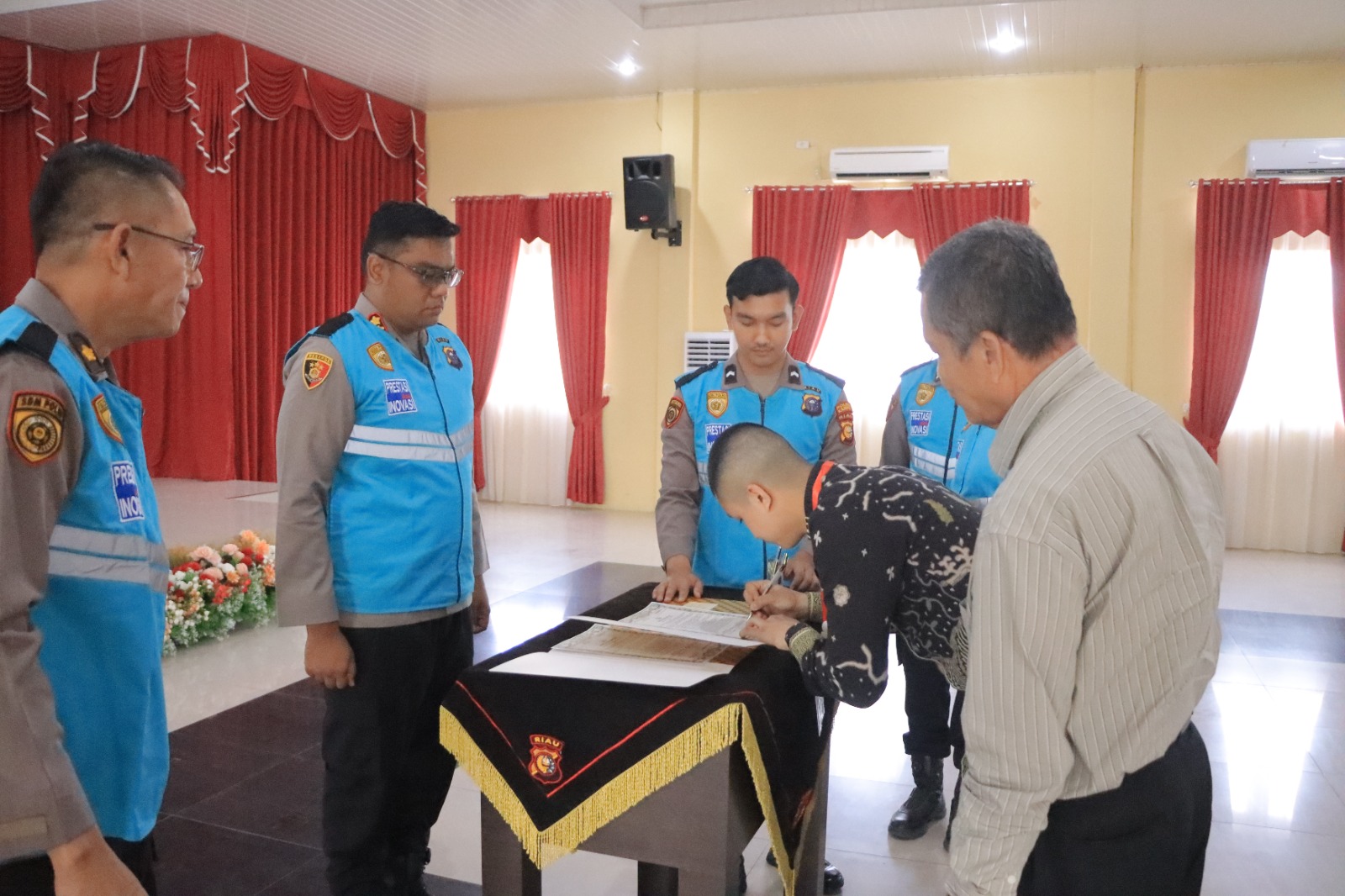 Kapolres Kampar Hadir Saksikan Penandatanganan Pakta Integritas & Sumpah Seleksi Calon Anggota Polri TA 2026