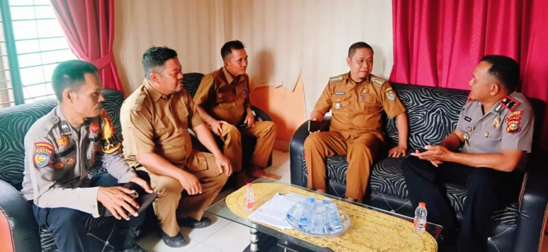 Kapolsek Teluk Meranti Laksanakan Kunjungan Perdana ke Kantor Camat, Perkuat Sinergitas