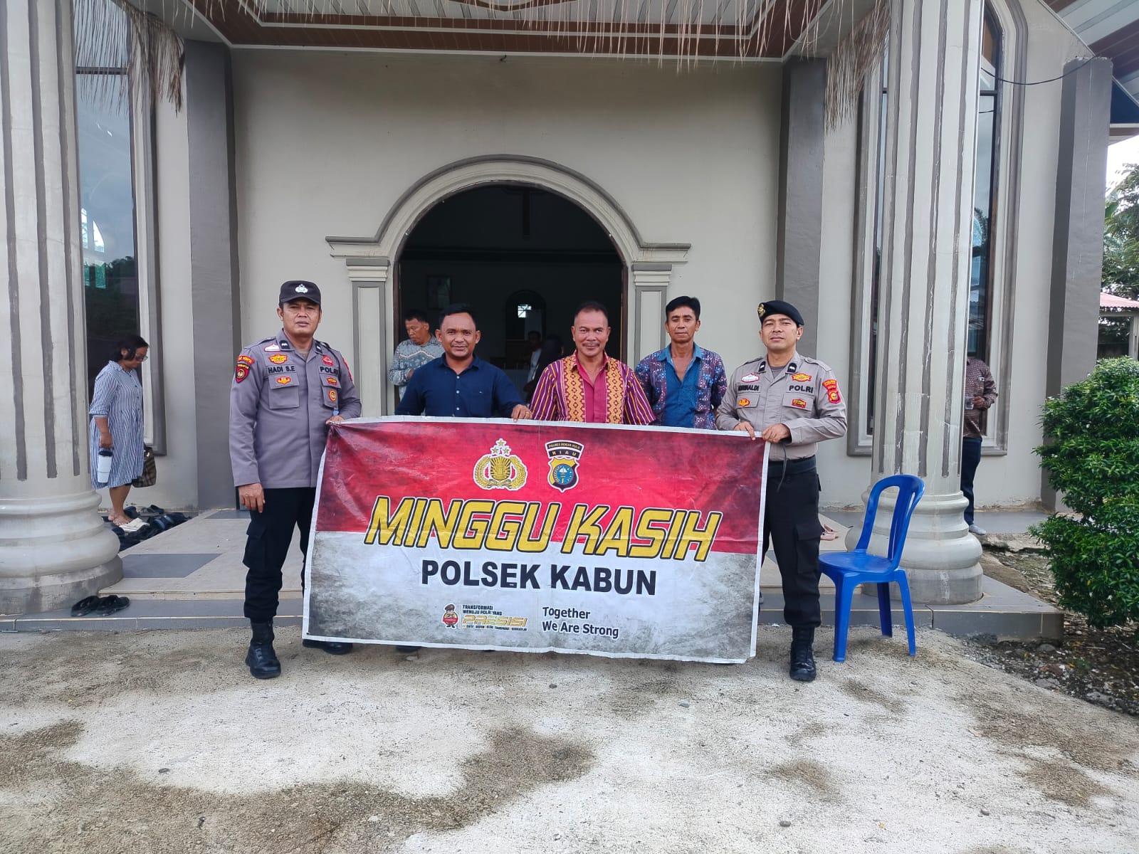 Polsek Kabun Gelar Patroli Minggu Kasih, Pastikan Ibadah Berlangsung Aman dan Kondusif