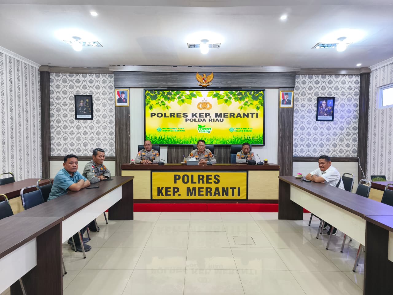Polres Kepulauan Meranti mengikuti kegiatan Zoom Analisis dan Evaluasi (Anev) Study Kepolisian serta Anev Astacita sebagai bagian dari upaya peningkatan kinerja dan profesionalisme institusi kepolisian