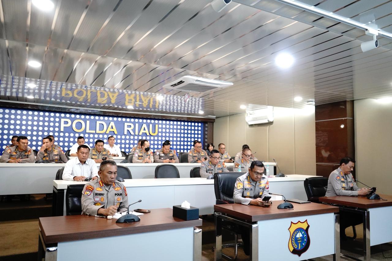 Polda Riau Ikuti Anev Transformasi Polri dan Program Prioritas Nasional Secara Daring, Berlangsung Aman dan Lancar