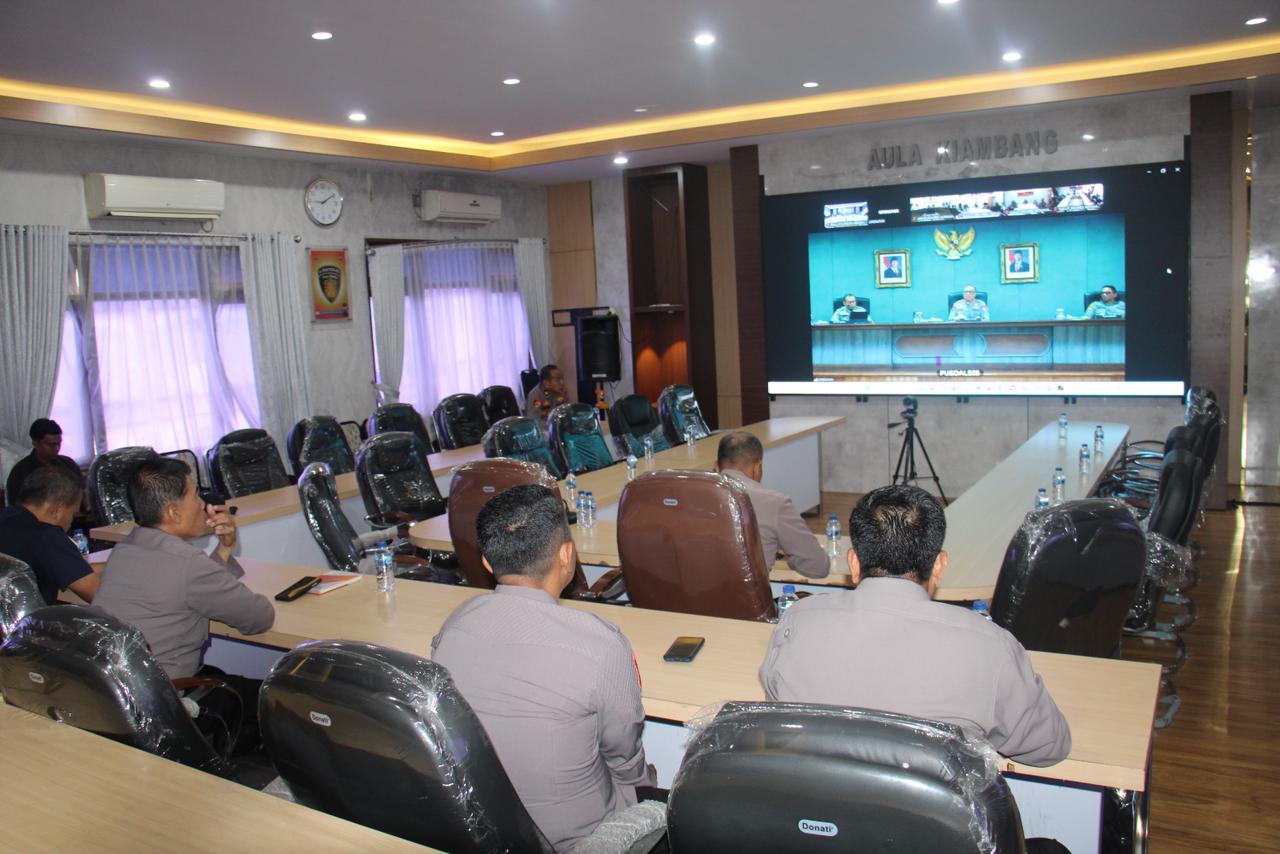 Kapolresta Pekanbaru dan PJU Ikuti Zoom Meeting Anev Bersama Wakapolri