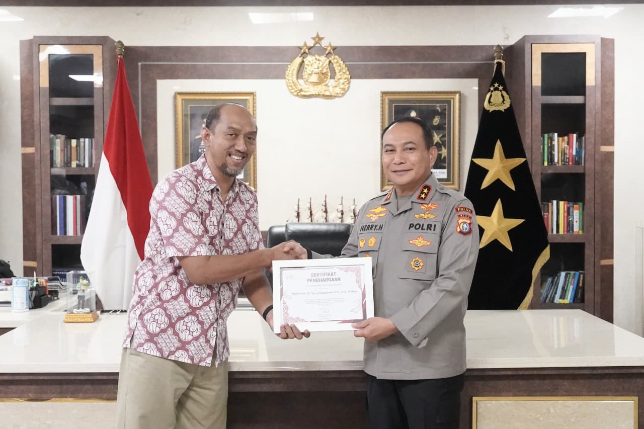 IUCN Berikan Penghargaan kepada Polda Riau atas Keberhasilan Ungkap Kasus Gajah