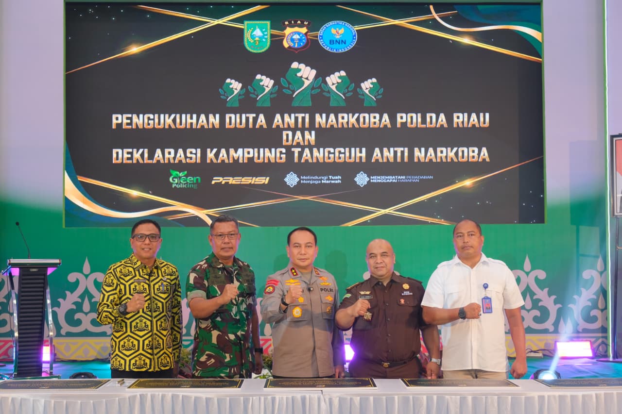 Polda Riau Kukuhkan Duta Anti Narkoba dan Deklarasikan Kampung Tangguh, Perkuat Pencegahan Berbasis Masyarakat