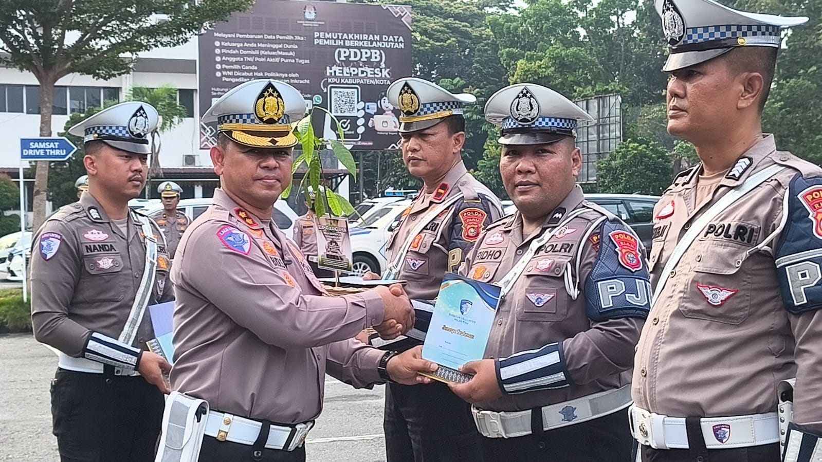 Apresiasi Heroik Personel PJR, Ditlantas Polda Riau Beri Reward dan Tanamkan Semangat Green Policing