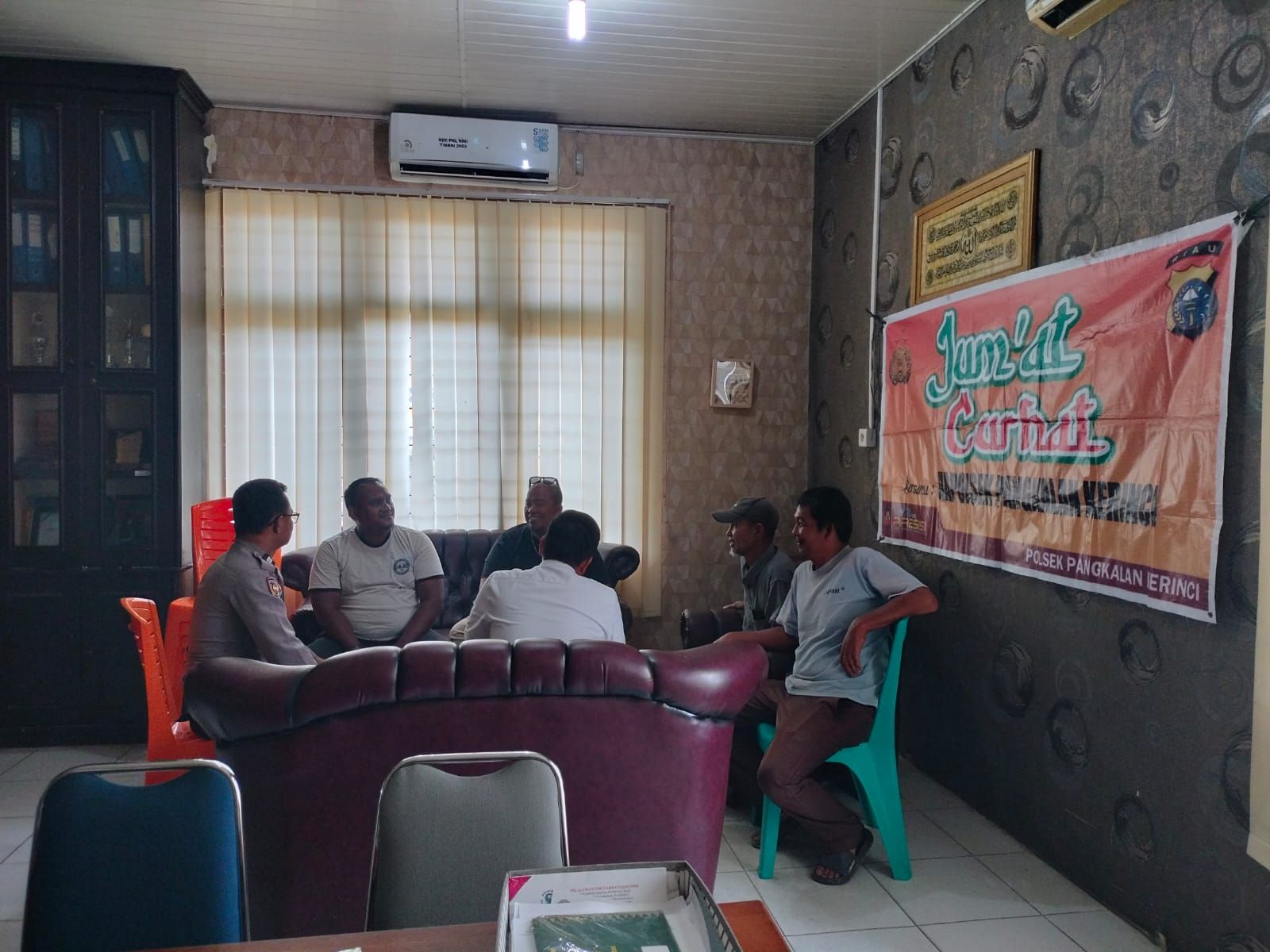 Jumat Curhat, Warga Minta Penertiban Pendatang dan Aktivitas Malam