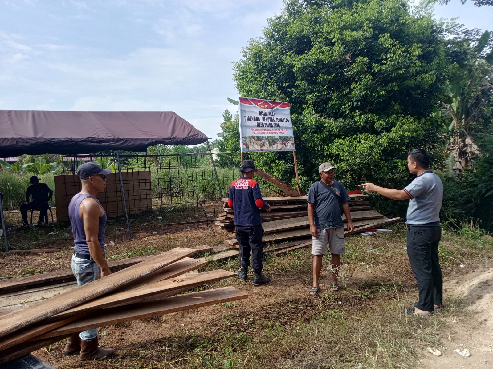 Progress Hari Keenam Renovasi, Jembatan Presisi Polri di Ukui Masuki Tahap Perkerasan Jalan