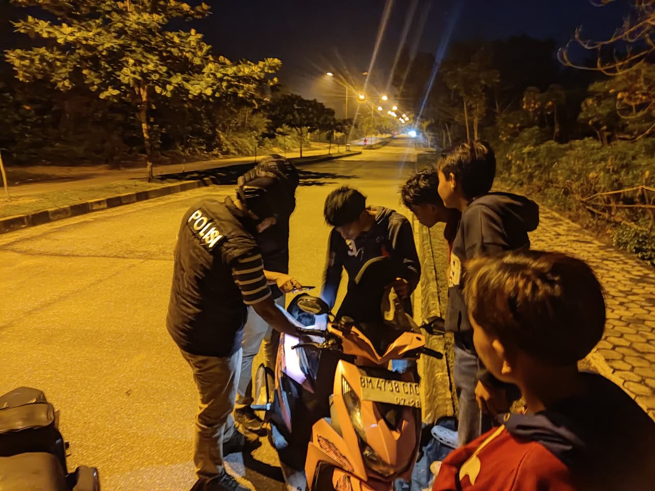 Tim Raga Polres Pelalawan Sisir Jalan Bakti Praja, Tekan Premanisme dan Balap Liar