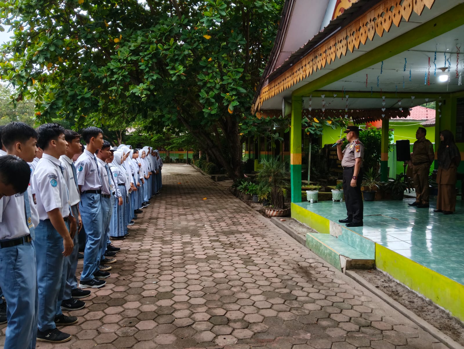 Kapolsek Bangko Pusako Berikan Penyuluhan Bahaya Narkoba kepada Pelajar SMAN 2 Bangko Pusako