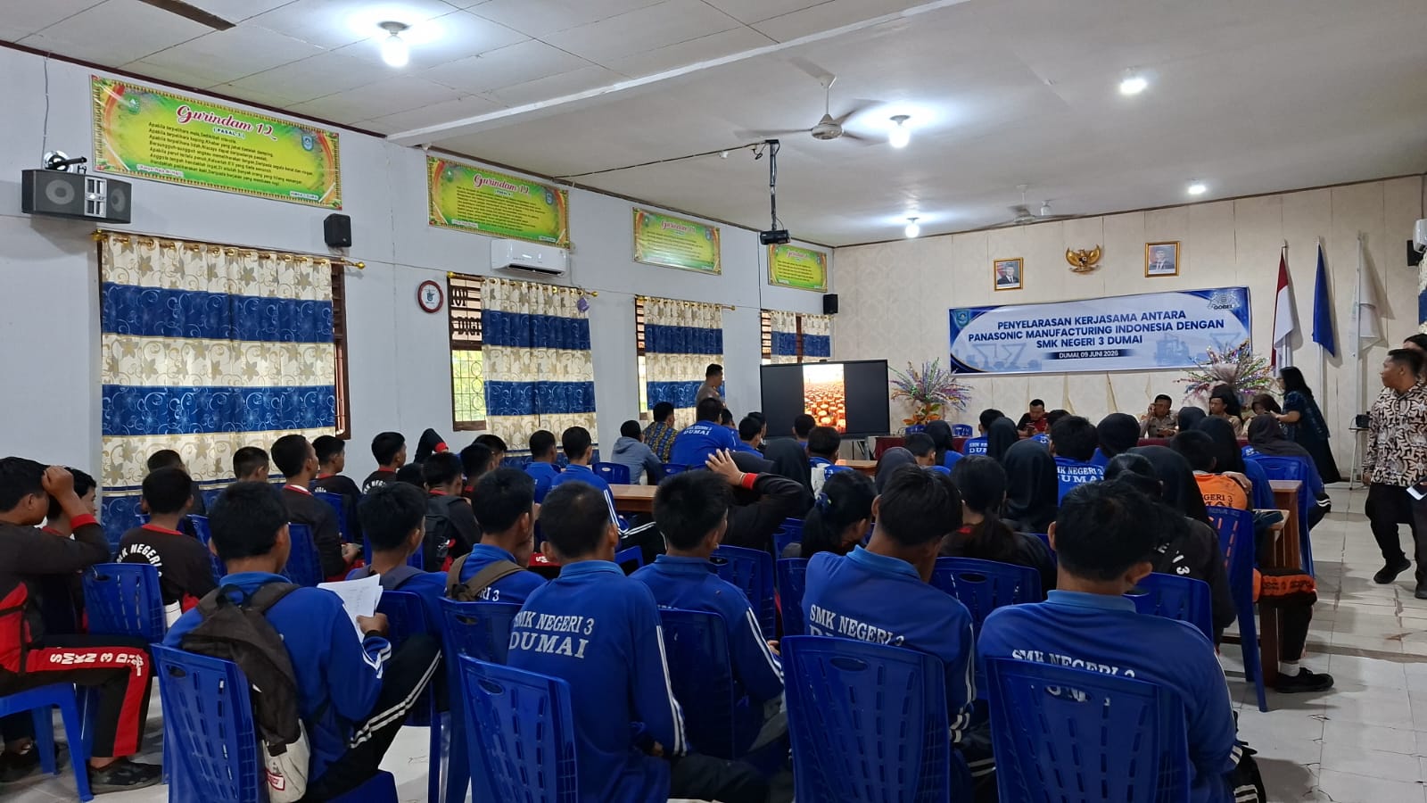 Polres Dumai Edukasi Bahaya Narkoba dan Green Policing kepada Pelajar SMK Negeri 3 Dumai