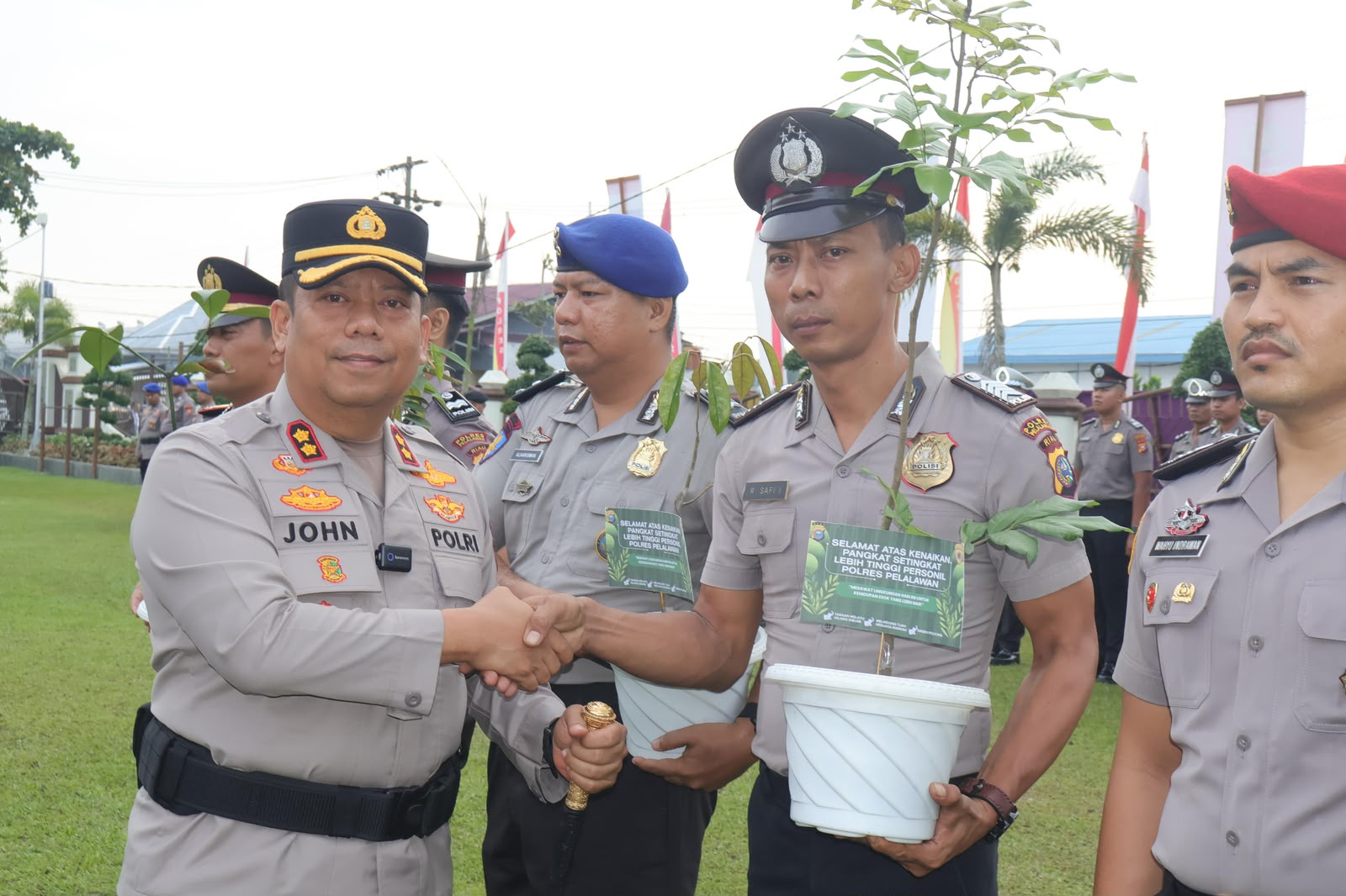 64 Personel dan 1 ASN Raih Anugerah Pangkat Upacara Kenaikan Pangkat Polres Pelalawan Periode Juli 2026