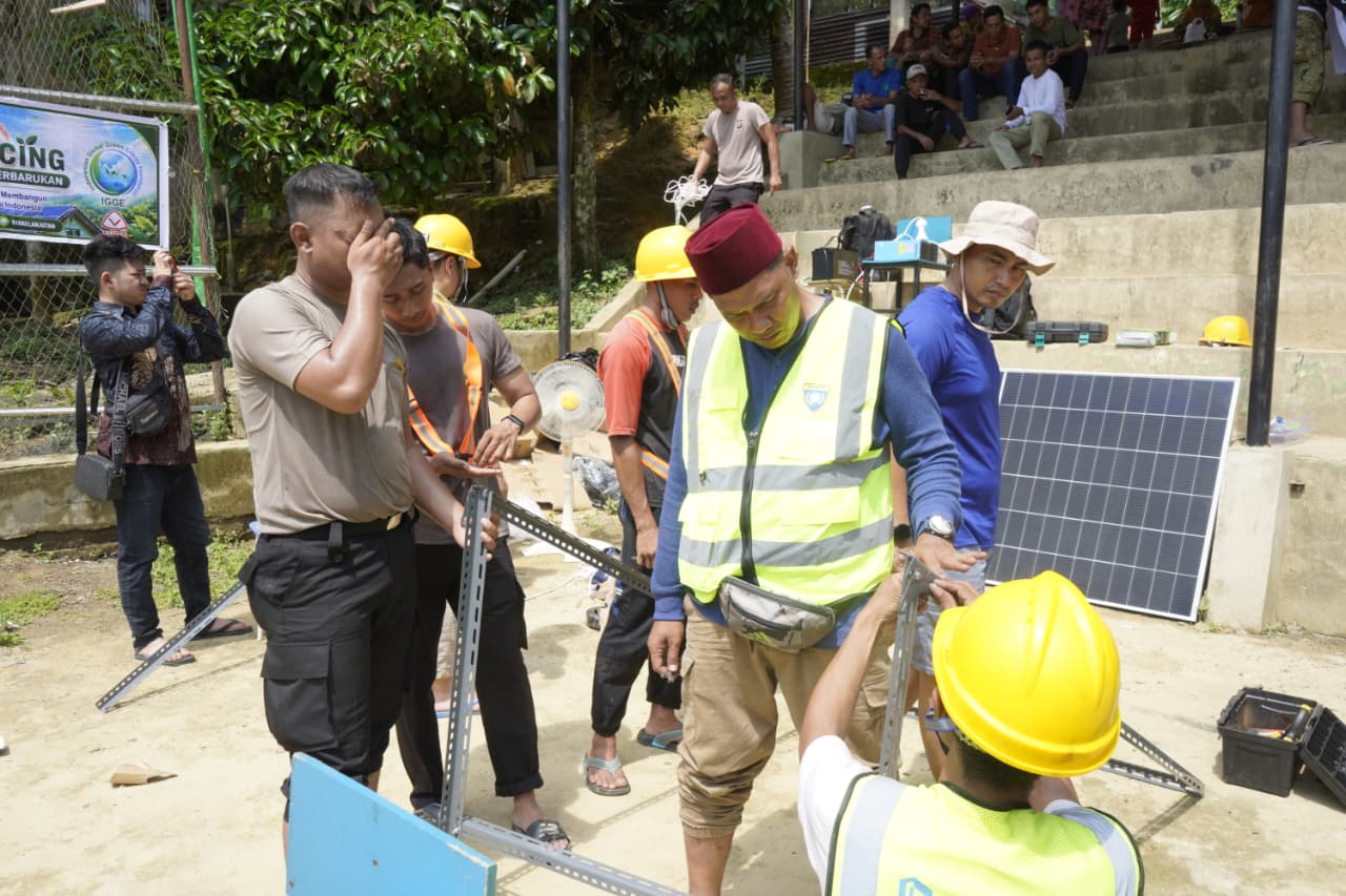 Polda Riau Dukung Pemanfaatan Energi Terbarukan melalui Pemasangan Solar Cell