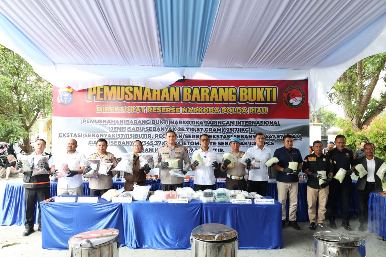 Polda Riau Musnahkan Barang Bukti Narkotika Senilai Rp69,7 Miliar, Selamatkan 996 Ribu Jiwa