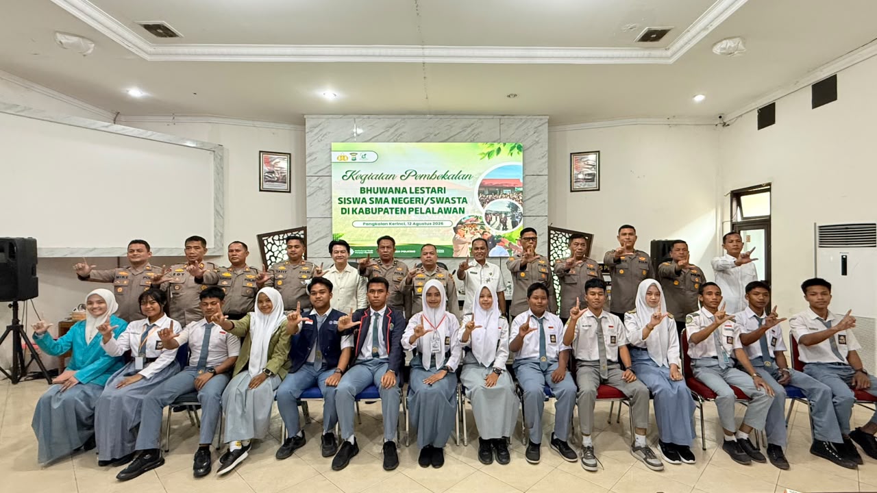 Wakapolres Pelalawan Bekali 15 SMA/SMK Lewat Program Bhuwana Lestari, Wujudkan Green Policing di Pelalawan