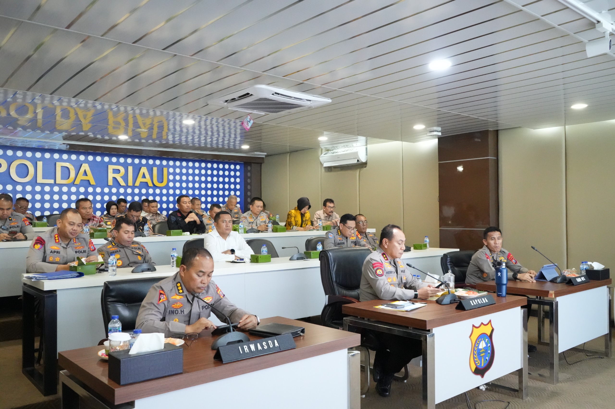 Wakapolri Pimpin Rapat Internal Penanganan Karhutla di Polda Riau