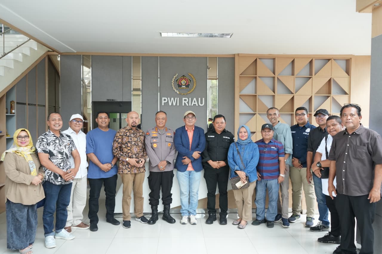 Kabid Humas Polda Riau Kunjungi PWI Riau, Perkuat Sinergi Polri dan Insan Pers