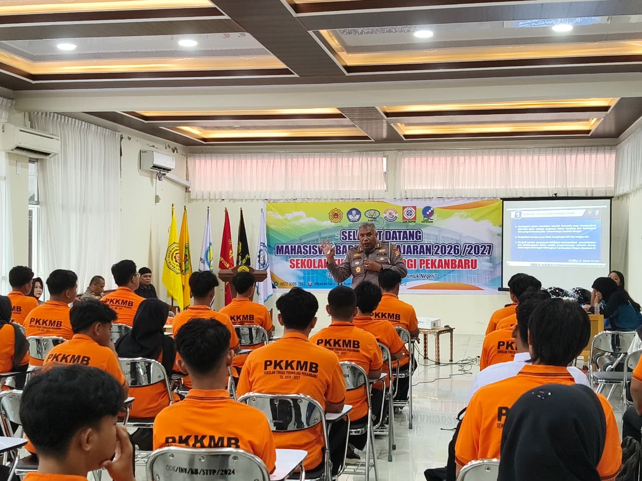 Polantas Karib Edukasi Mahasiswa Baru STT Pekanbaru, Dorong Generasi Muda Jadi Pelopor Keselamatan Berlalu Lintas & Cinta Lingkungan