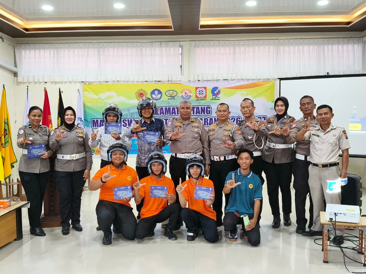 Polantas Karib Edukasi Mahasiswa Baru STT Pekanbaru, Dorong Generasi Muda Jadi Pelopor Keselamatan Berlalu Lintas & Cinta Lingkungan