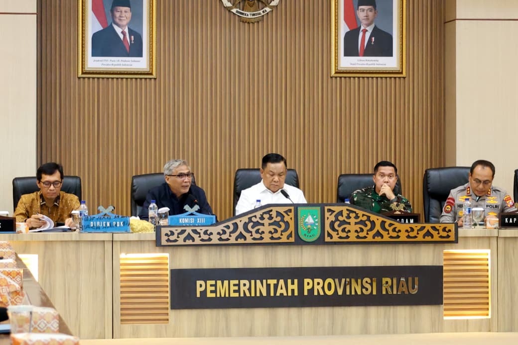 Kapolda Riau Dorong Penyelesaian Sengketa Lahan Masyarakat Adat dan Agrinas Lewat Musyawarah