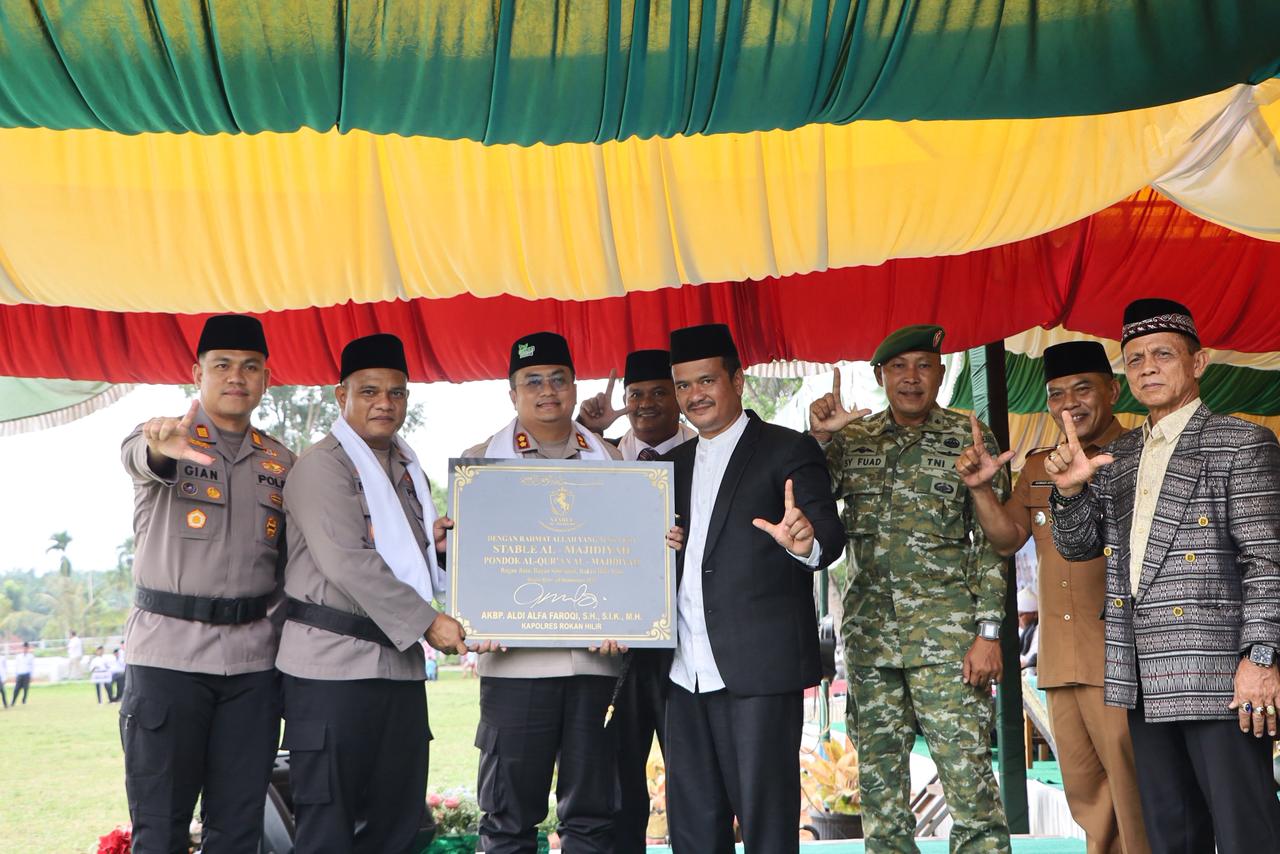 Kapolres Rohil Pimpin Apel Tahunan Al-Majidiyah, Tanam Pohon Lewat Green Policing