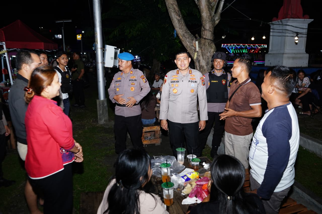 Kapolres Meranti AKBP Gede Adi Turun Langsung Patroli Malam di Selatpanjang