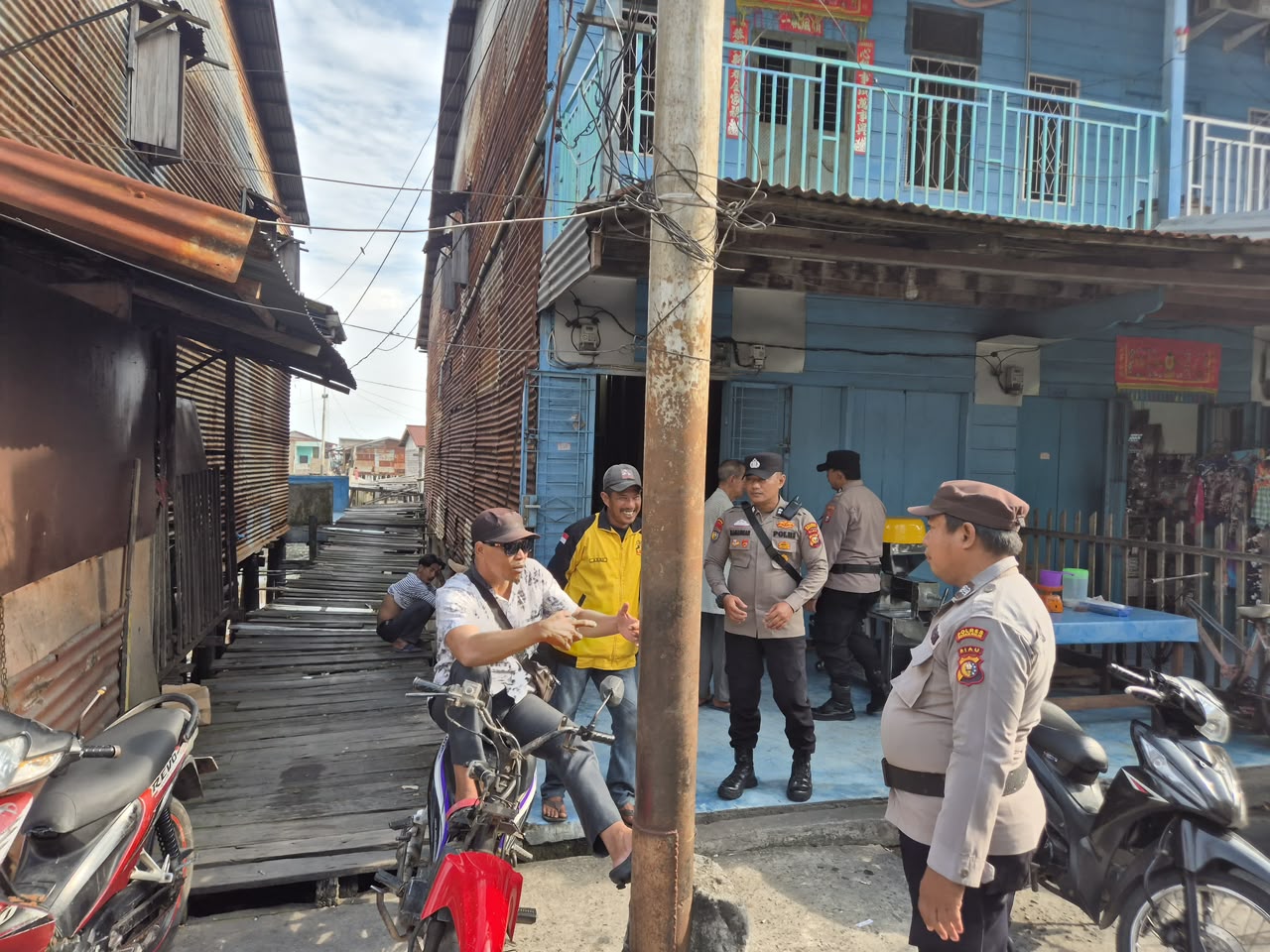 POLSEK PANIPAHAN PERKUAT COOLING SYSTEM DAN PATROLI, HADIR MENJAGA KAMTIBMAS SERTA MERAWAT KONDUSIVITAS DI TENGAH MASYARAKAT