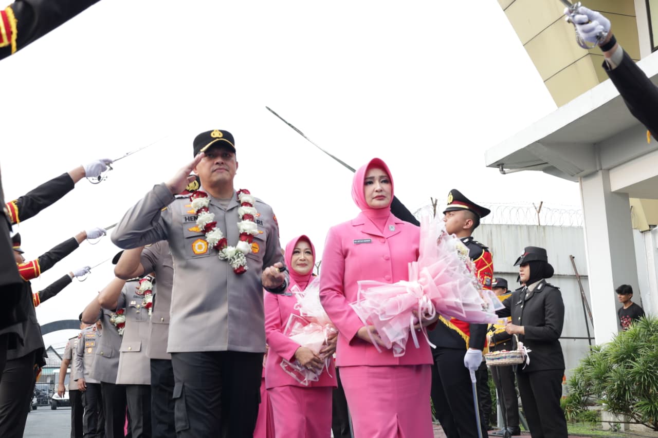 Estafet Kepemimpinan Bergulir, Kapolda Riau Pimpin Sertijab Wakapolda Riau, Irwasda, Karo SDM hingga Kapolres