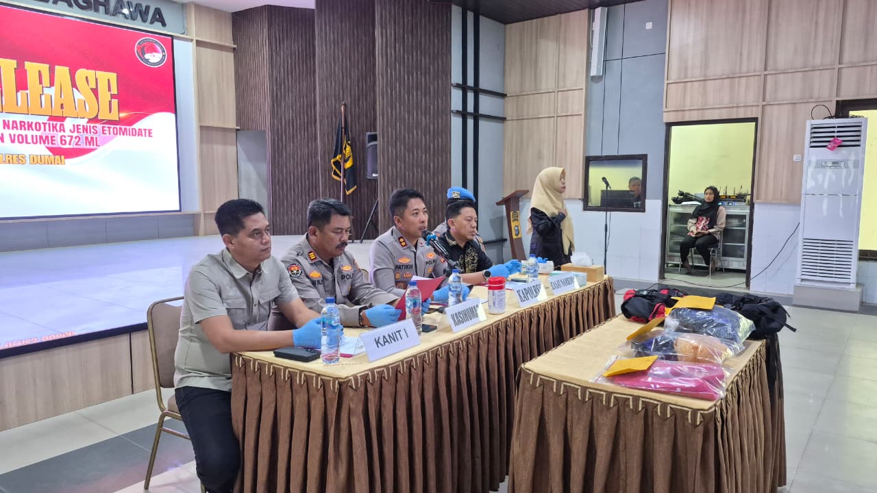 Polres Dumai Gelar Press Release, Ungkap 296 Cartridge Diduga Etomidate Senilai Rp888 Juta
