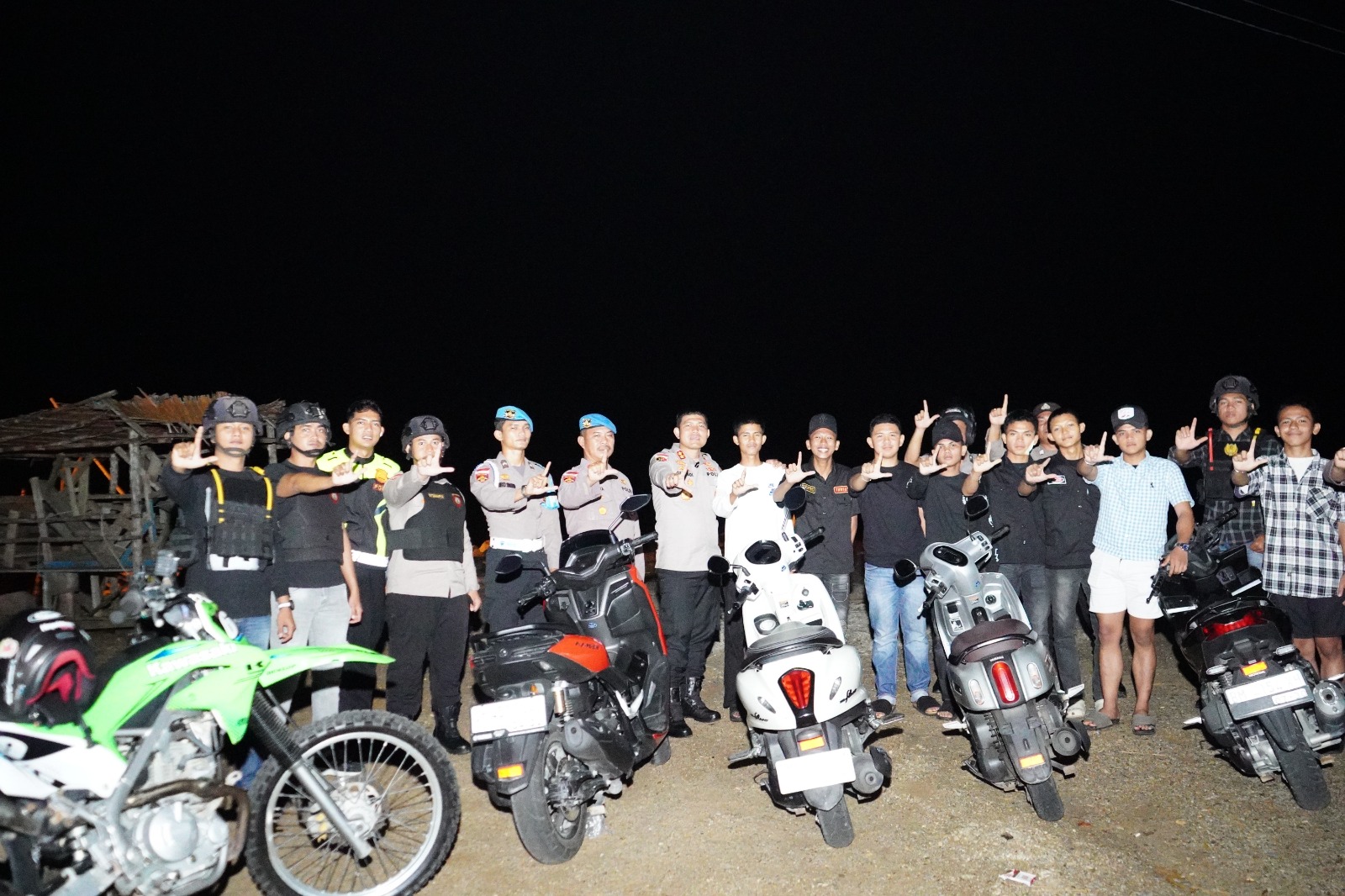 Polisi Bersama Masyarakat, AKBP Gede dan Tim RAGA Patroli Cegah Gangguan Kamtibmas