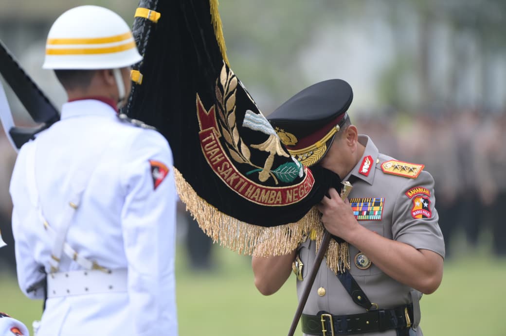 Welcome and Farewell Parade Kapolda Riau, Arman Achdiat Siap Lanjutkan Legasi Herry Herjawan