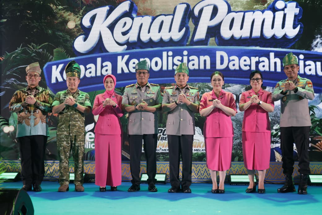 Pisah Sambut Kapolda Riau, Arman Achdiat Berkomitmen Lanjutkan Program Unggulan Herry Herjawan
