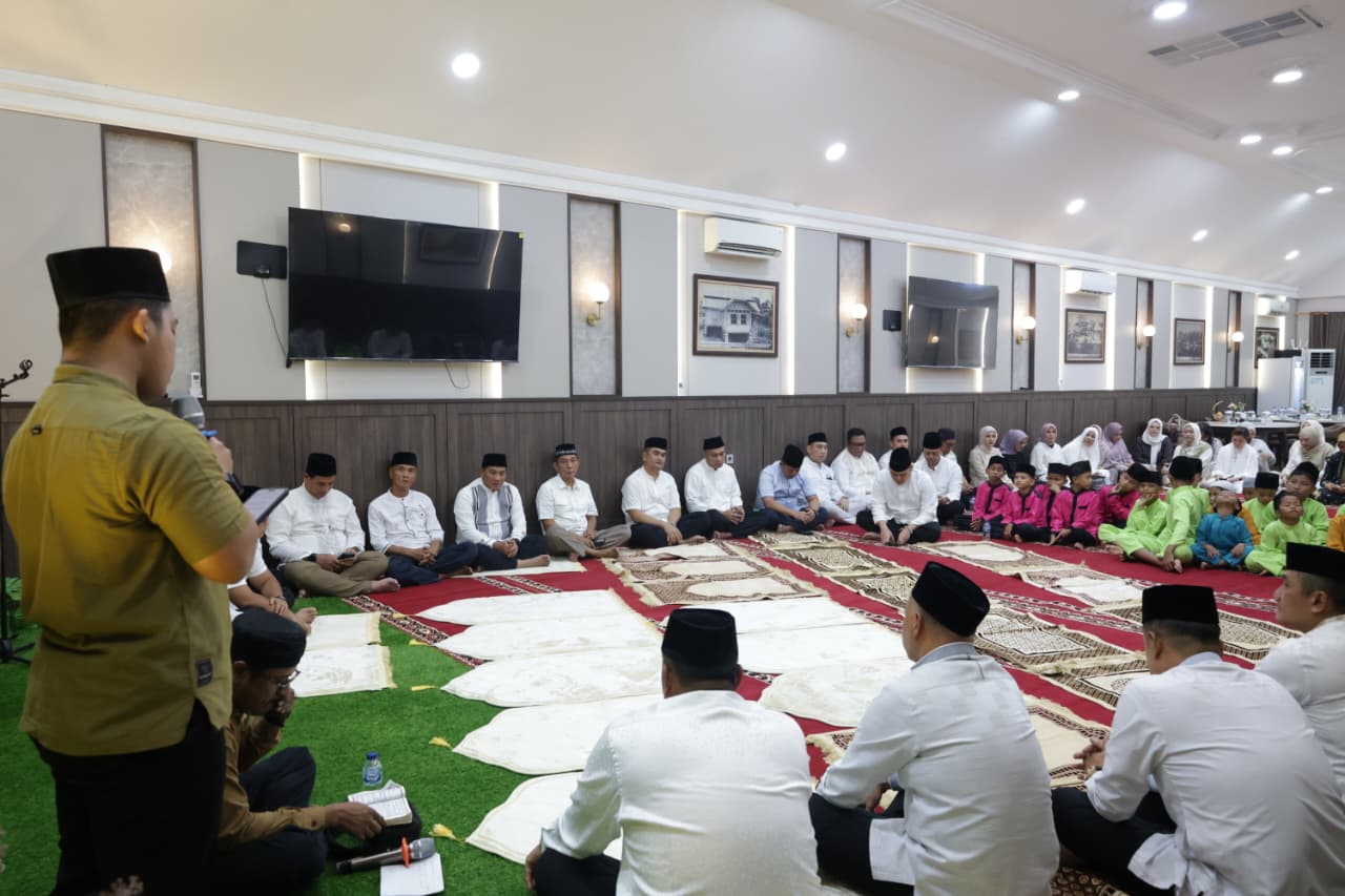 Kapolda Riau Gelar Doa Bersama di Kediaman Dinas, Santuni Anak-Anak dari Tiga Panti Asuhan