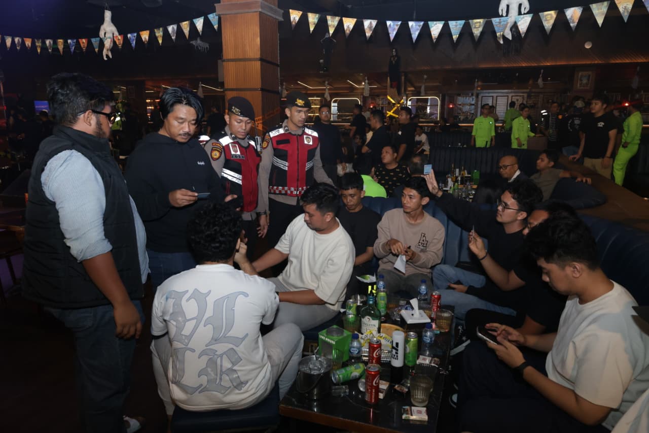 Polda Riau Razia Sejumlah Tempat Hiburan Malam, Tujuh Orang Positif Narkoba