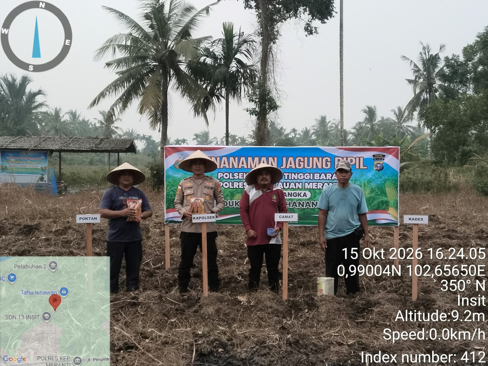 DUKUNG SWASEMBADA PANGAN 2026, POLSEK TEBING TINGGI BARAT BERSAMA KELOMPOK TANI TANAM JAGUNG PIPIL DI DESA GOGOK DARUSSALAM