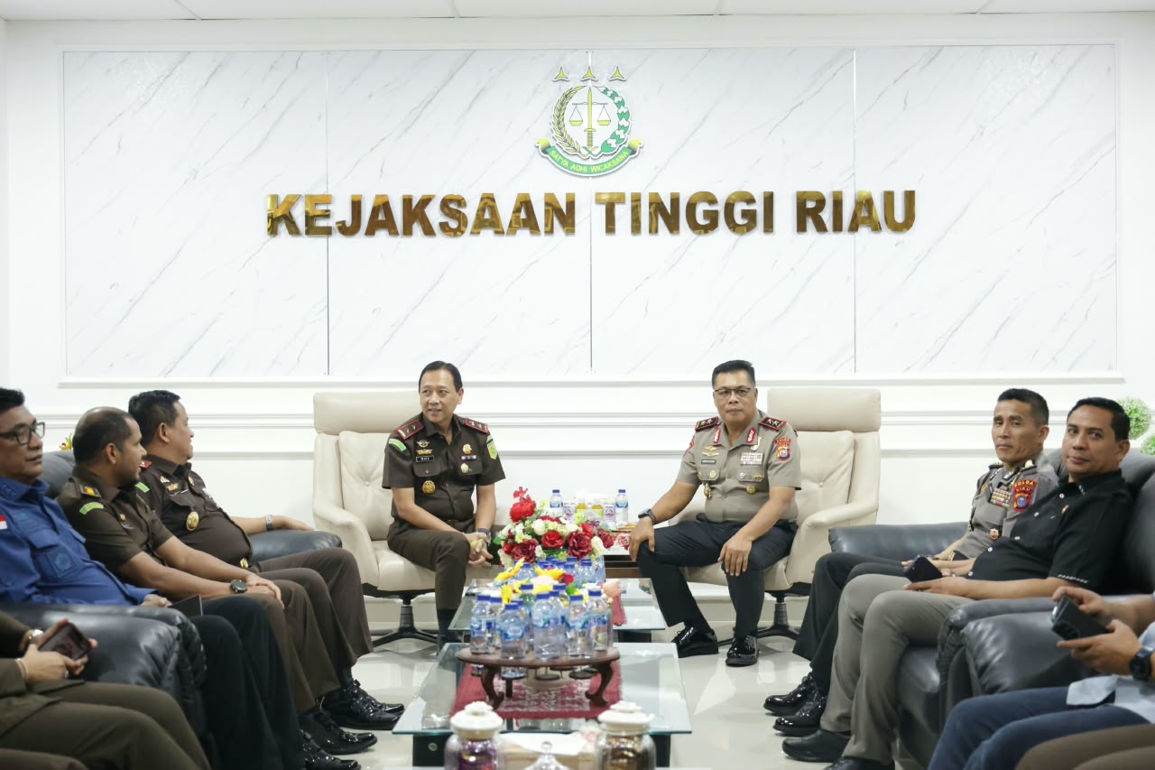 Kapolda Riau Silaturahmi ke Kejati Riau, Perkuat Sinergi dan Koordinasi Penegakan Hukum