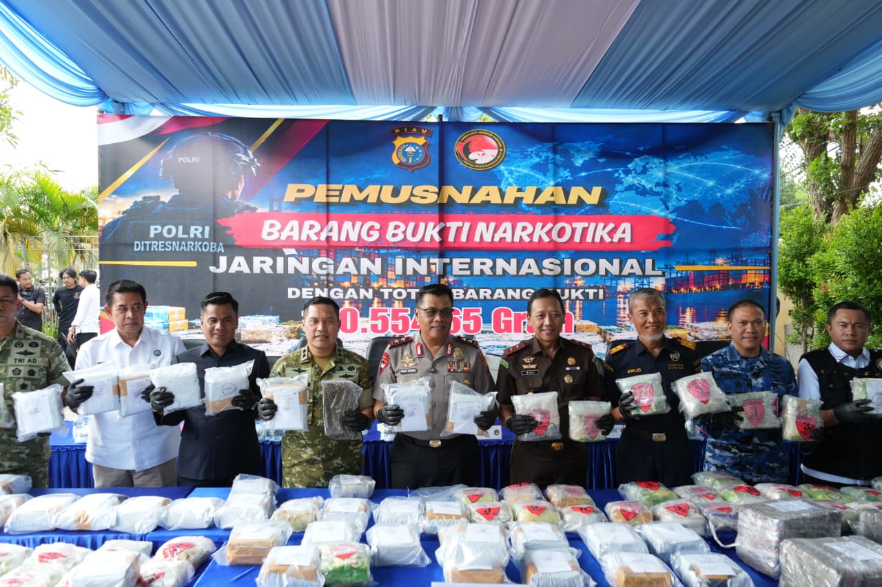 Polda Riau Musnahkan 100,55 Kilogram Narkotika Jaringan Internasional, Selamatkan 467 Ribu Jiwa