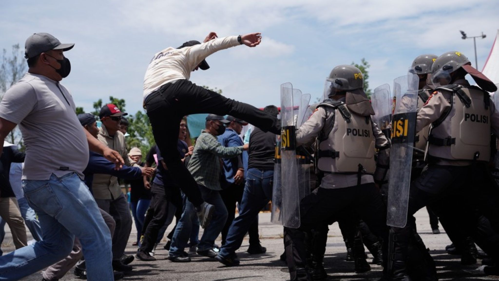 Siaga Tanpa Batas: Polres Bengkalis Gelar Simulasi Sispam Mako dan Unras Berskala Besar