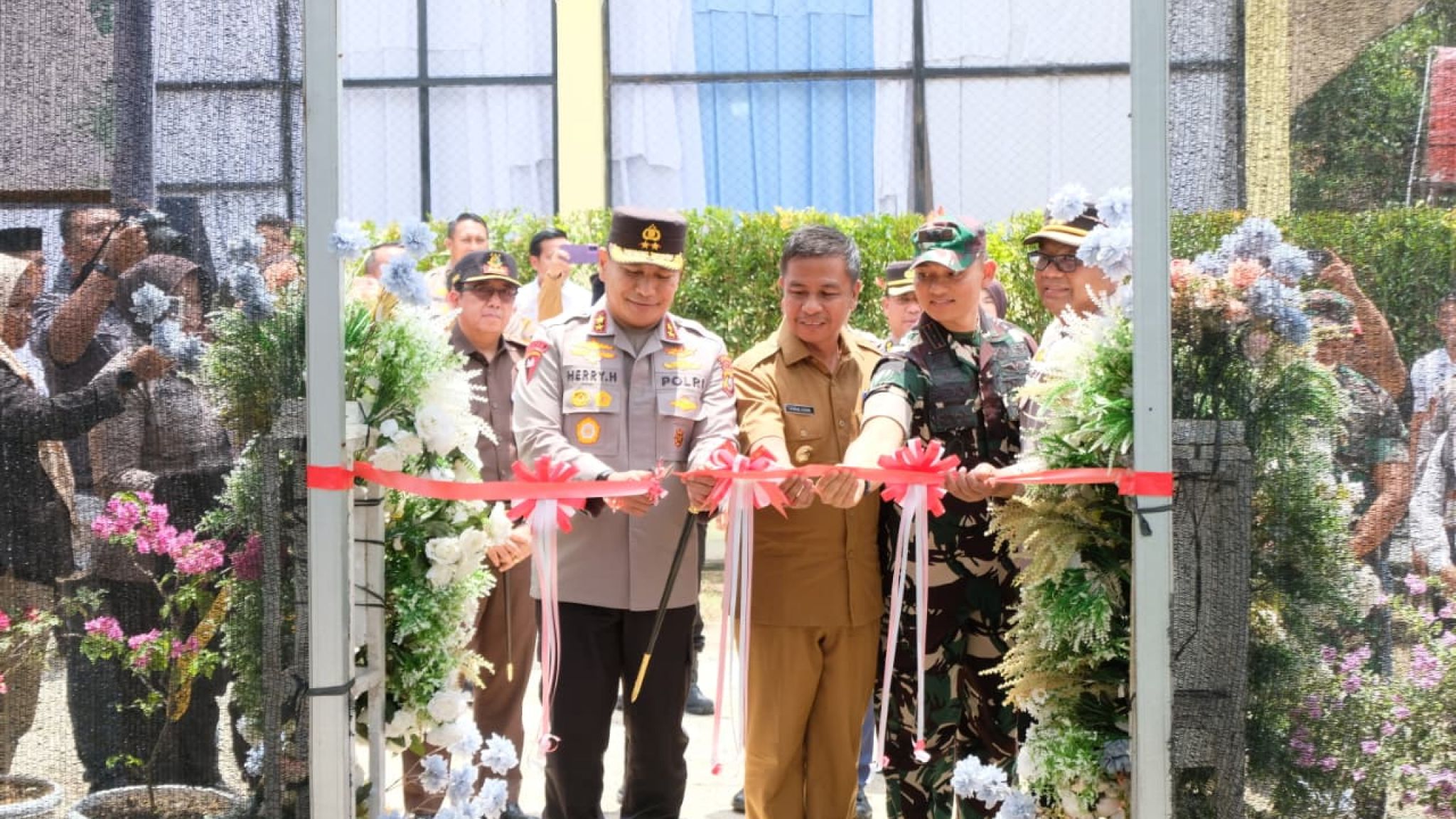 Kapolda Riau Resmikan Bank Pohon di Polres Kampar, Dorong Gerakan Hijau Sejak Dini