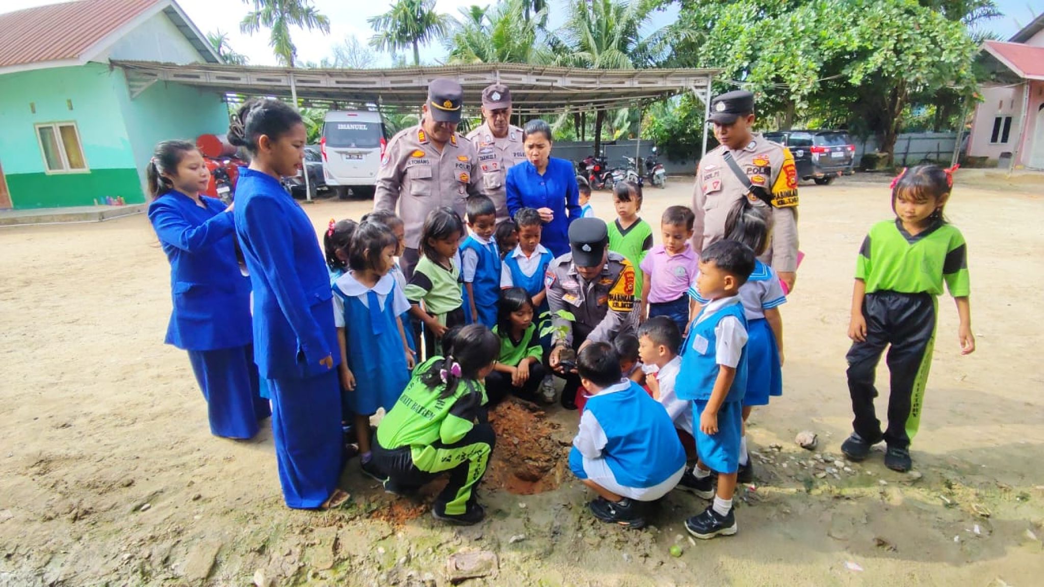 Polres Dumai Edukasi Cinta Lingkungan ke Siswa TK Victory Lewat Program Green Policing