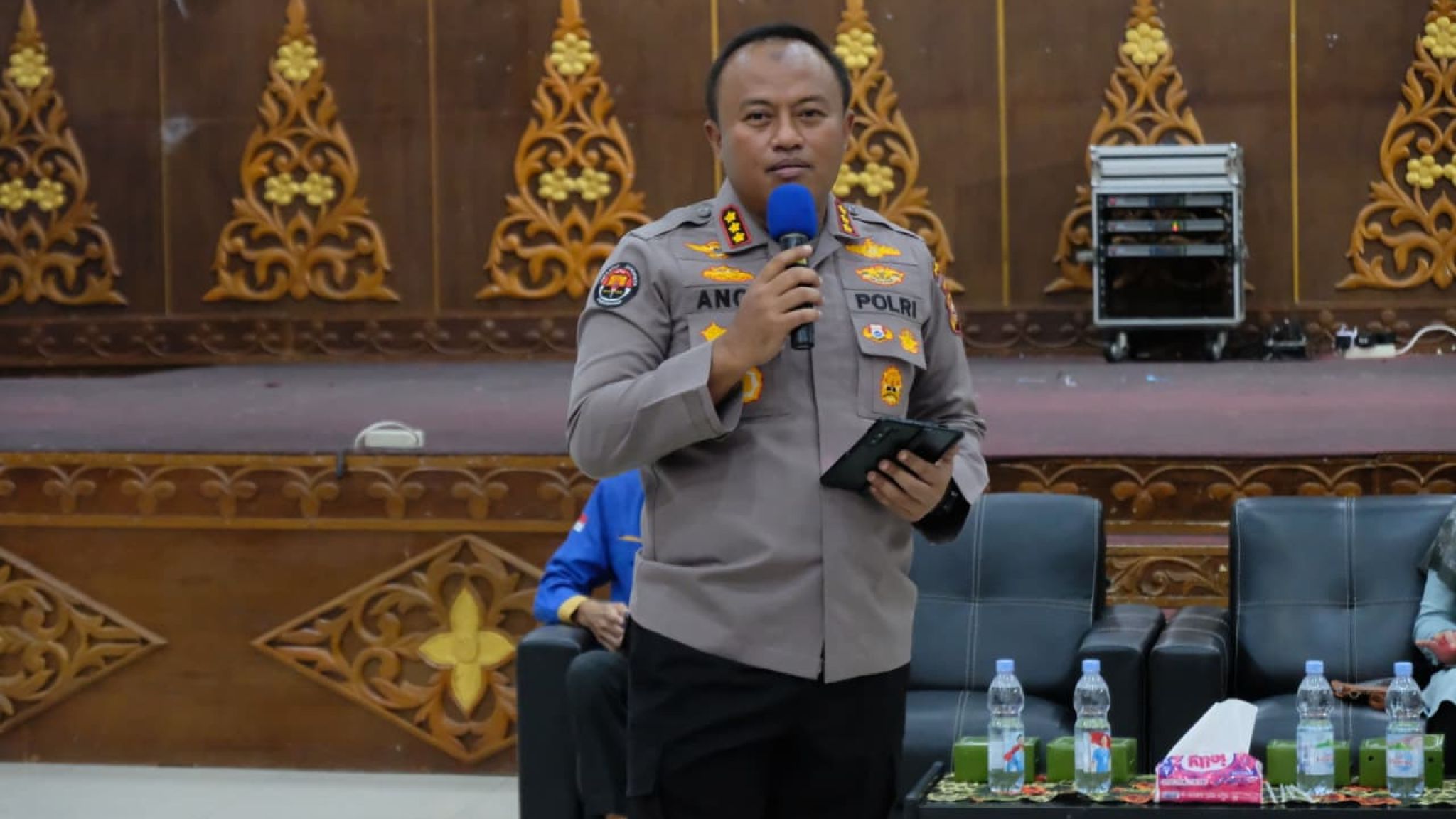 Membangun Riau yang Aman dan Lestari: Kabid Humas Polda Riau Menjadi Narasumber Sosialisasi Program Unggulan Kapolda Riau di Universitas Sains dan Teknologi Indonesia