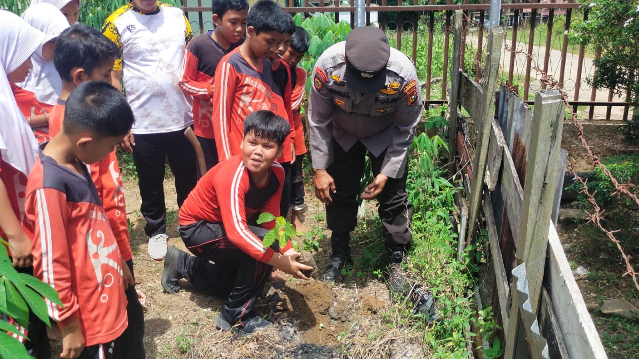Polres Kuanta Singingi Tanamkan Semangat Cinta Lingkungan Melalui Edukasi Green Policing Usia Dini