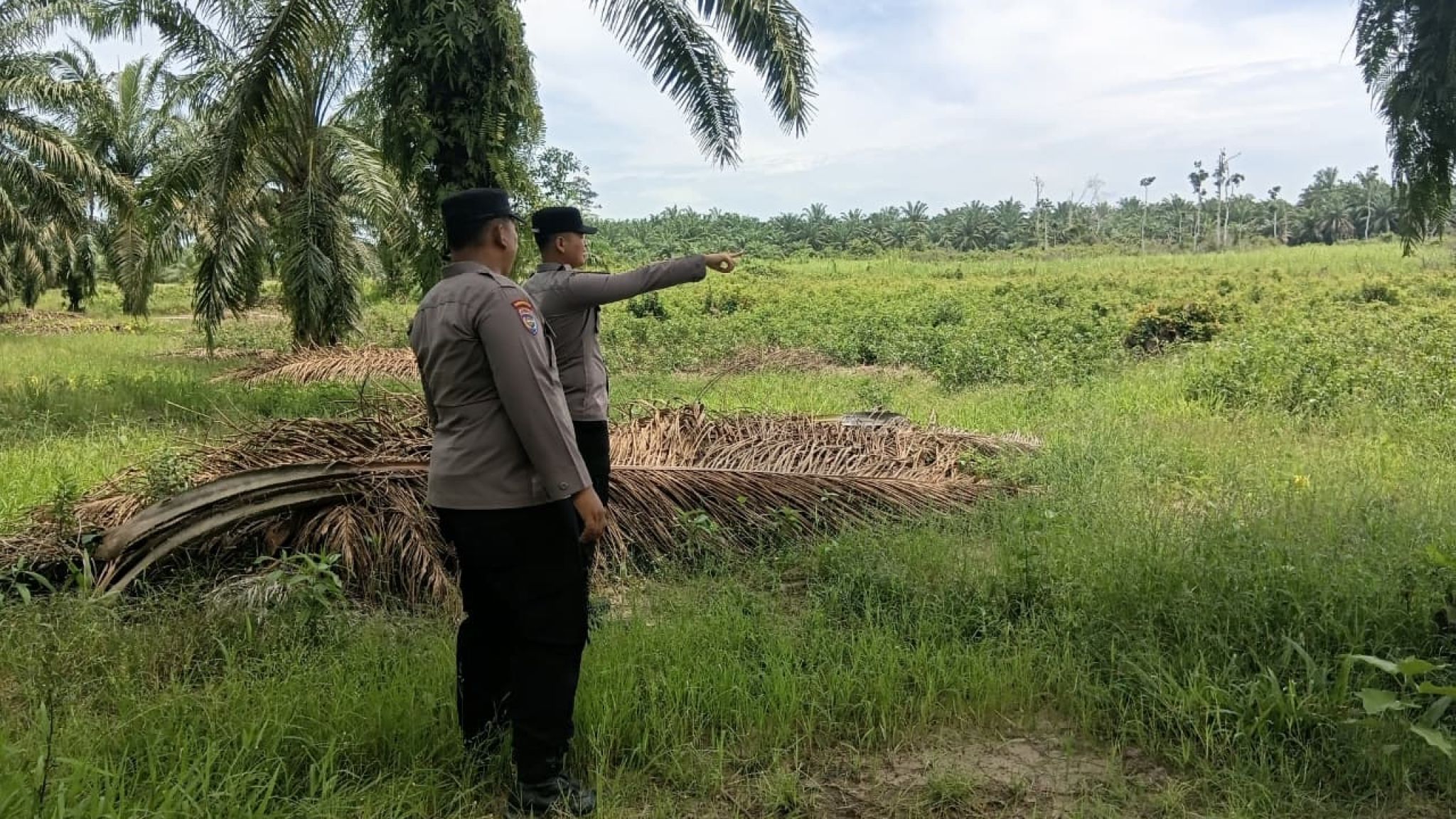 Polsek Lakukan Patroli Rutin Karlahutla, Pastikan Wilayah Bonai Darussalam Aman dari Titik Api